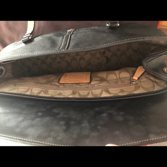 Coach Handbag - Picture 4 of 7